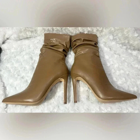 Olivia Ferguson Tan Slouchy Heeled Zipper Ankle Boots - Picture 3 of 15